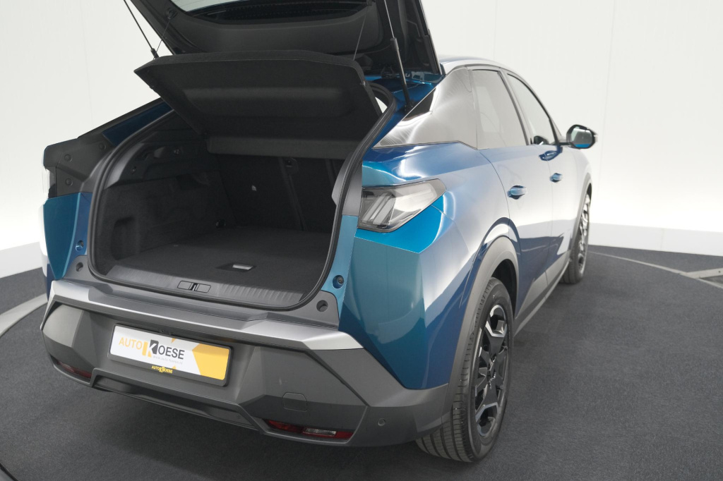 Peugeot E-3008