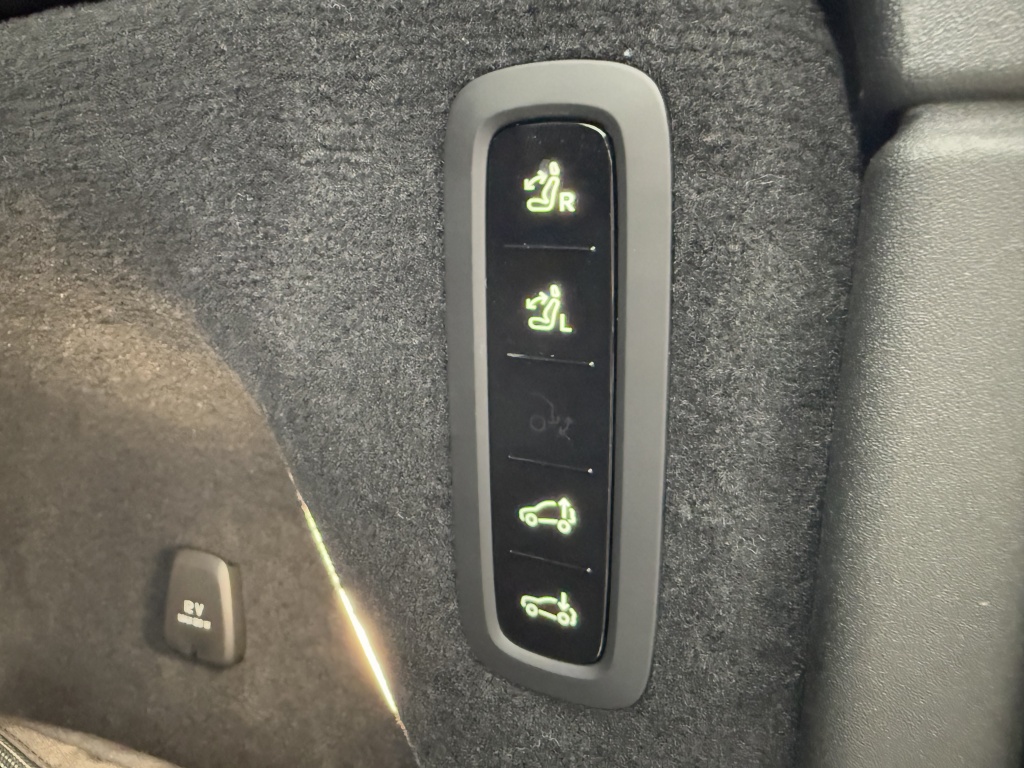 Volvo Ex90