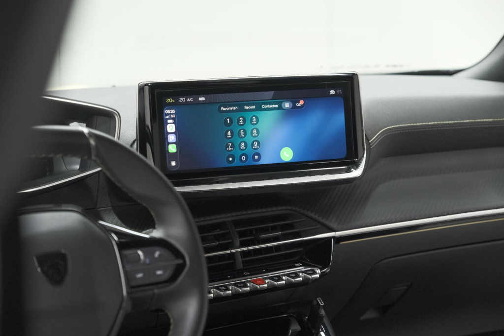 Peugeot E-2008
