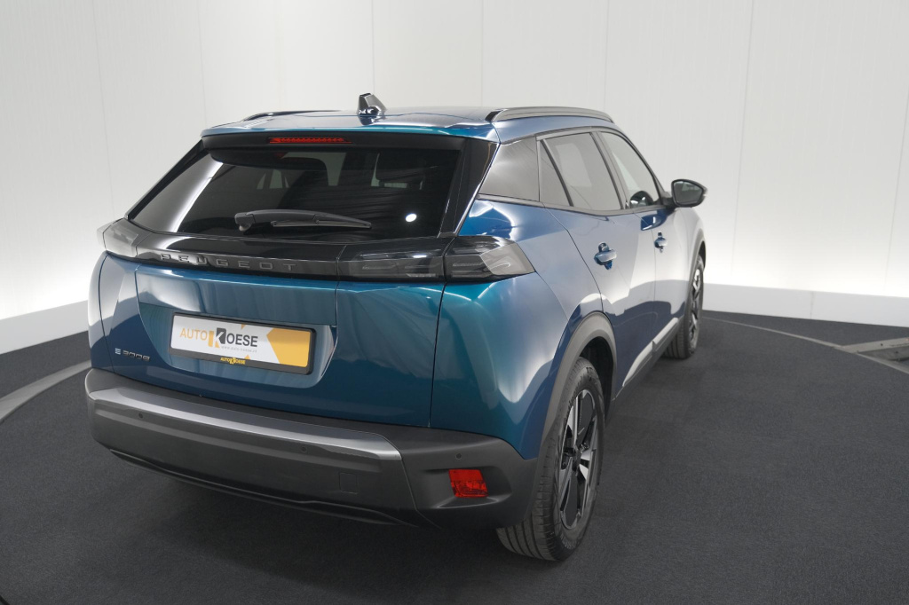 Peugeot E-2008