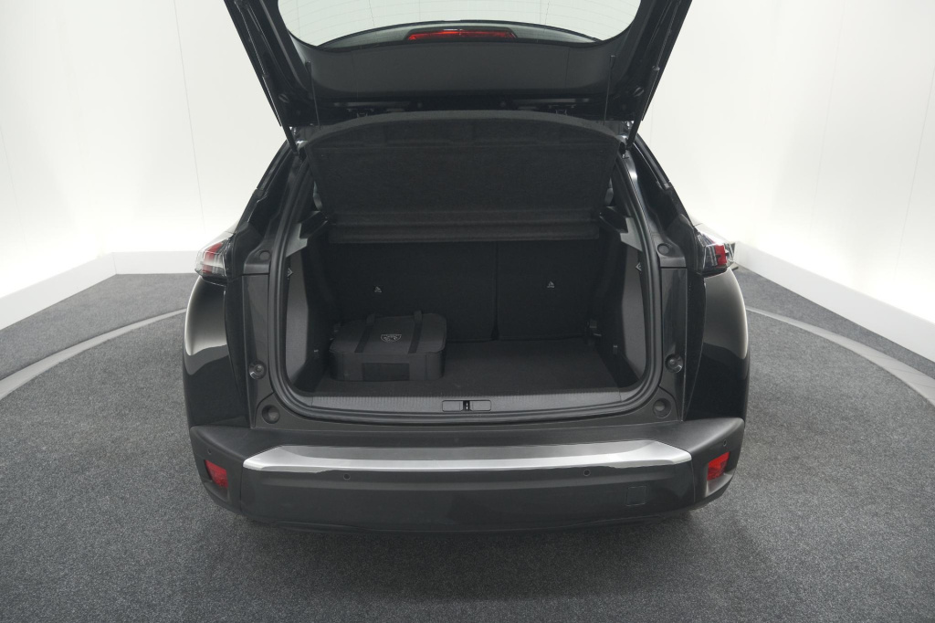 Peugeot E-2008