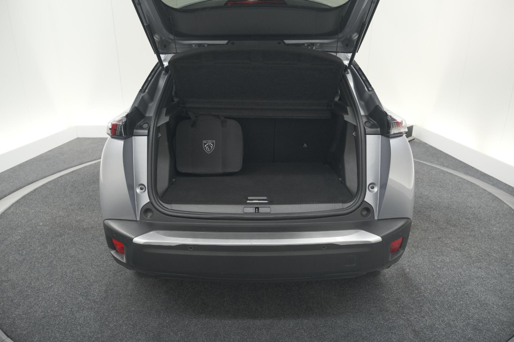 Peugeot E-2008