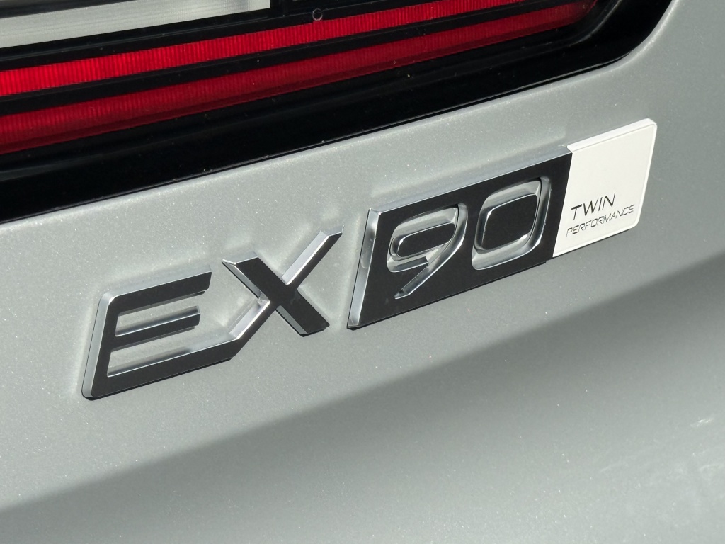 Volvo Ex90