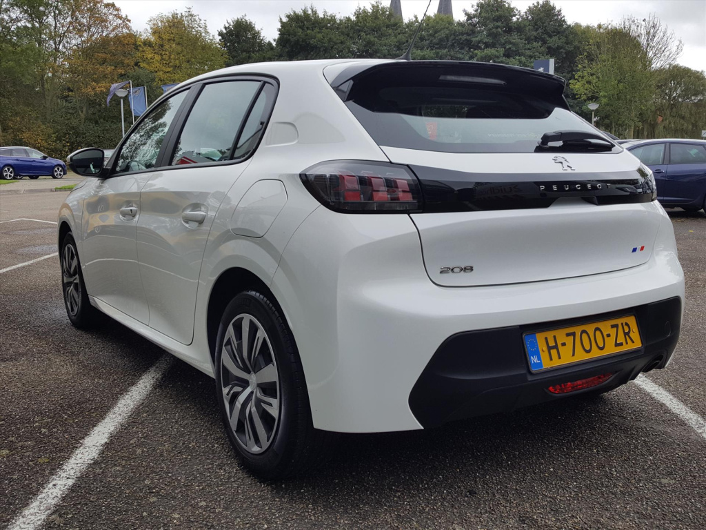 Peugeot 208