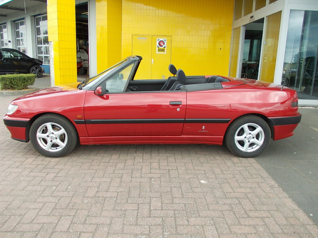 Peugeot 306