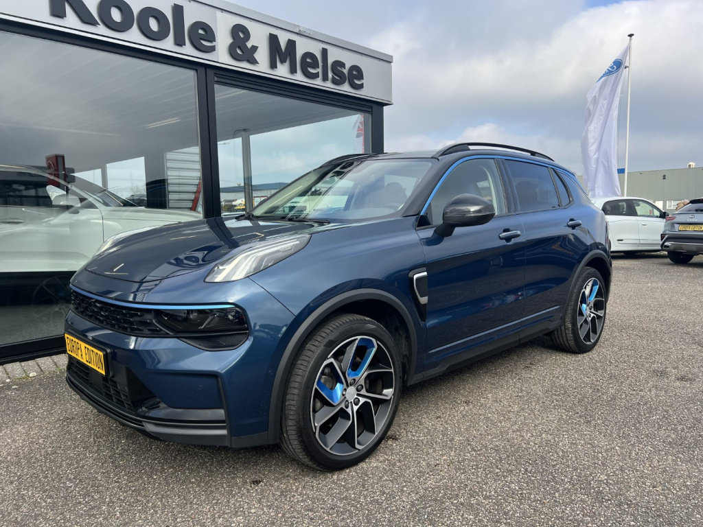 Lynk & Co 01