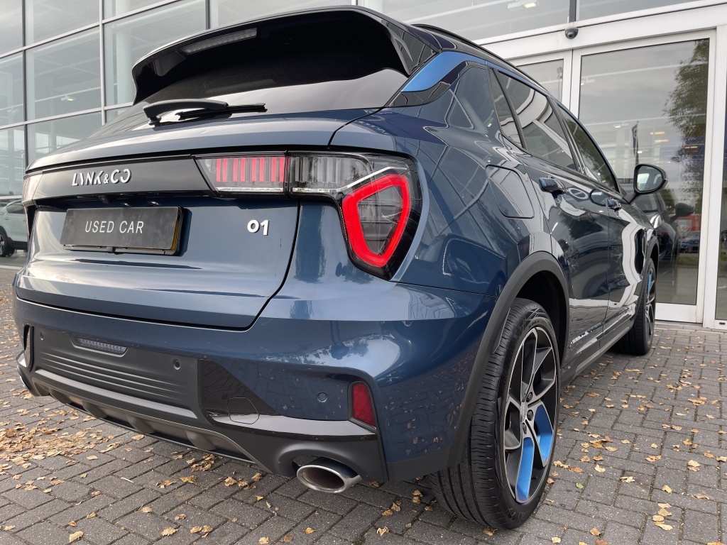 Lynk & Co 01