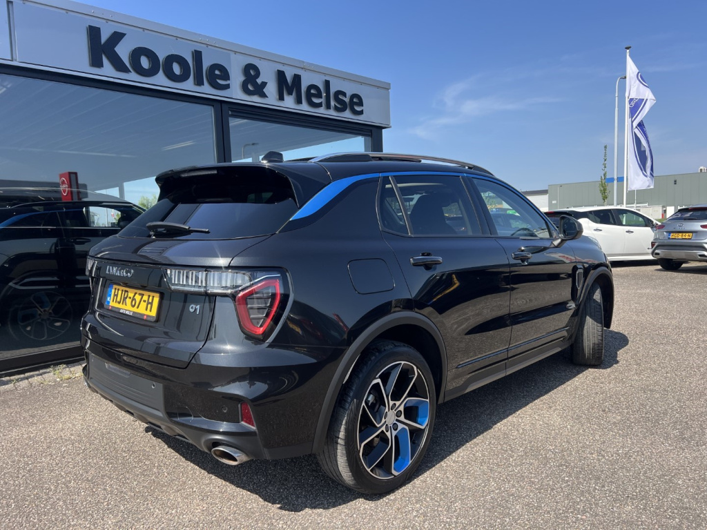 Lynk & Co 01