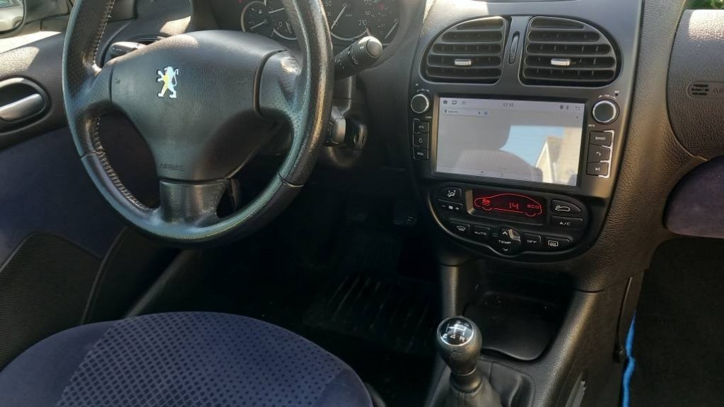 Peugeot 206