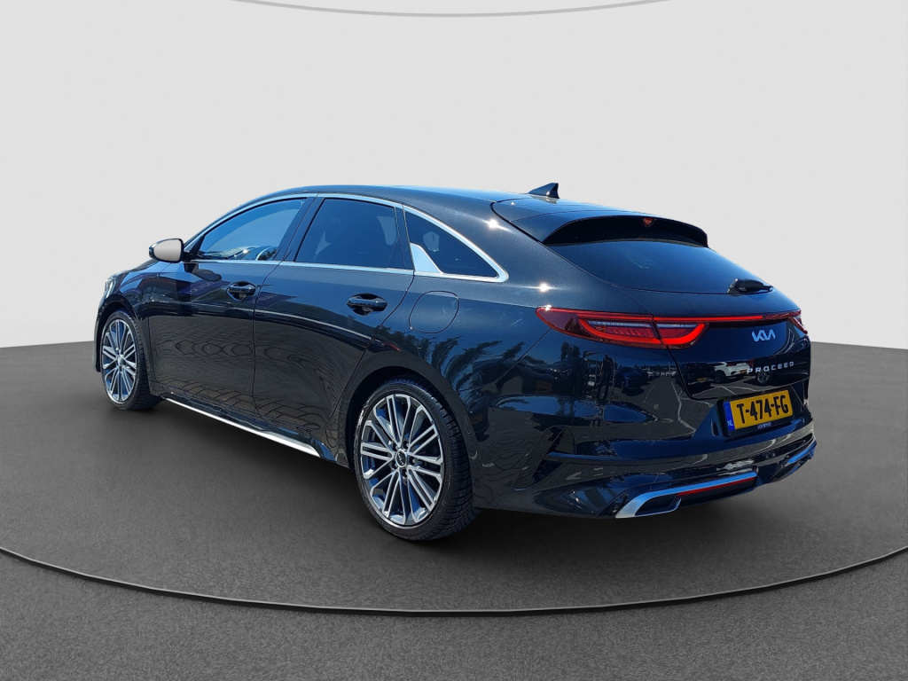 Kia Proceed