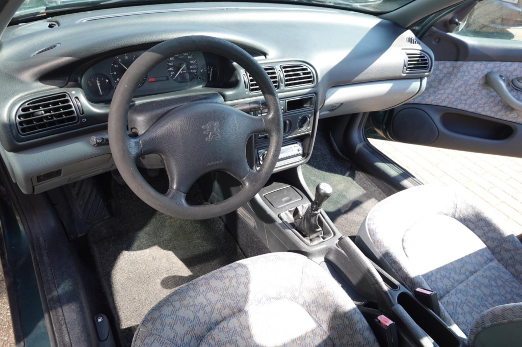 Peugeot 406