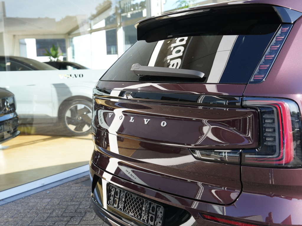Volvo Ex90