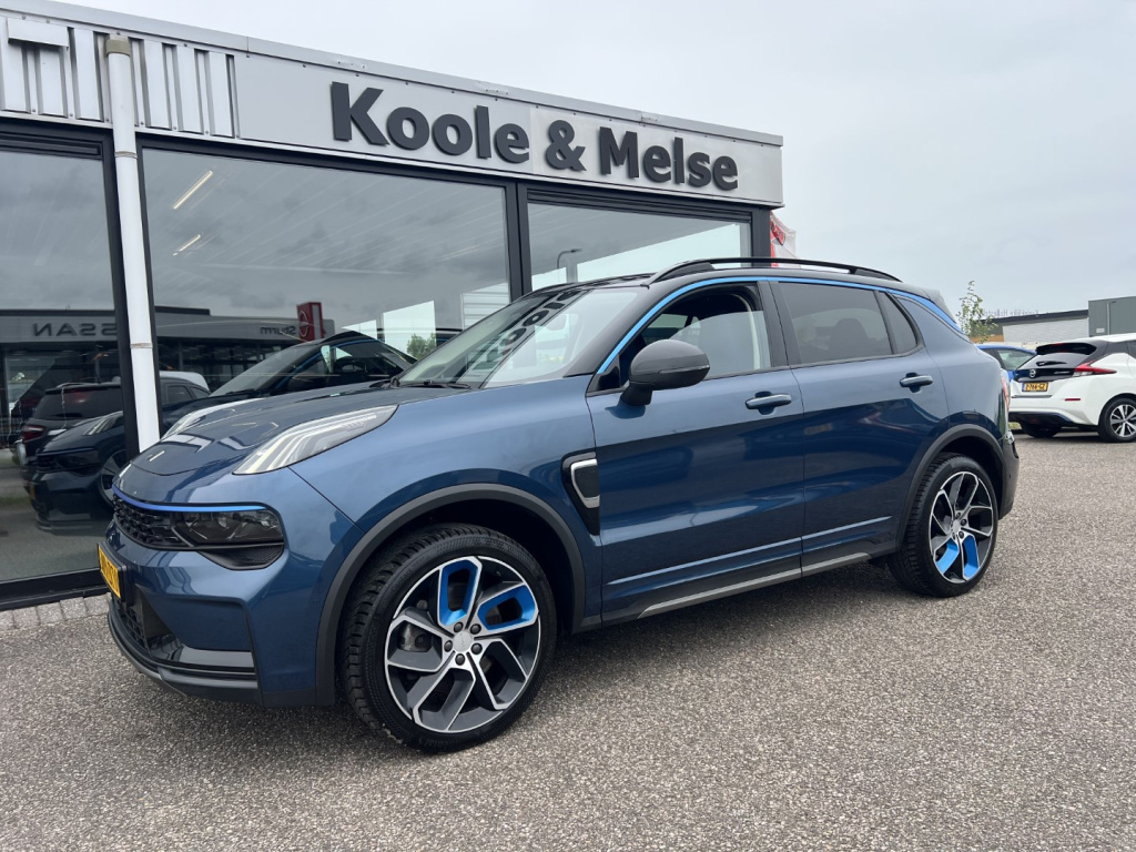 Lynk & Co 01