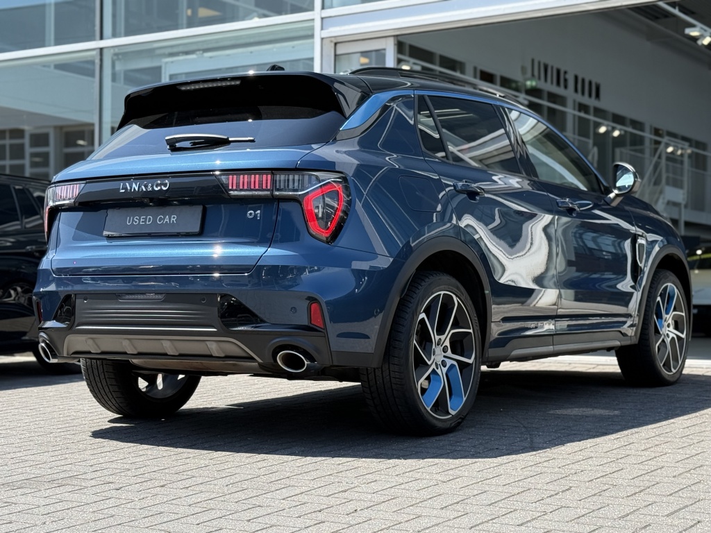 Lynk & Co 01