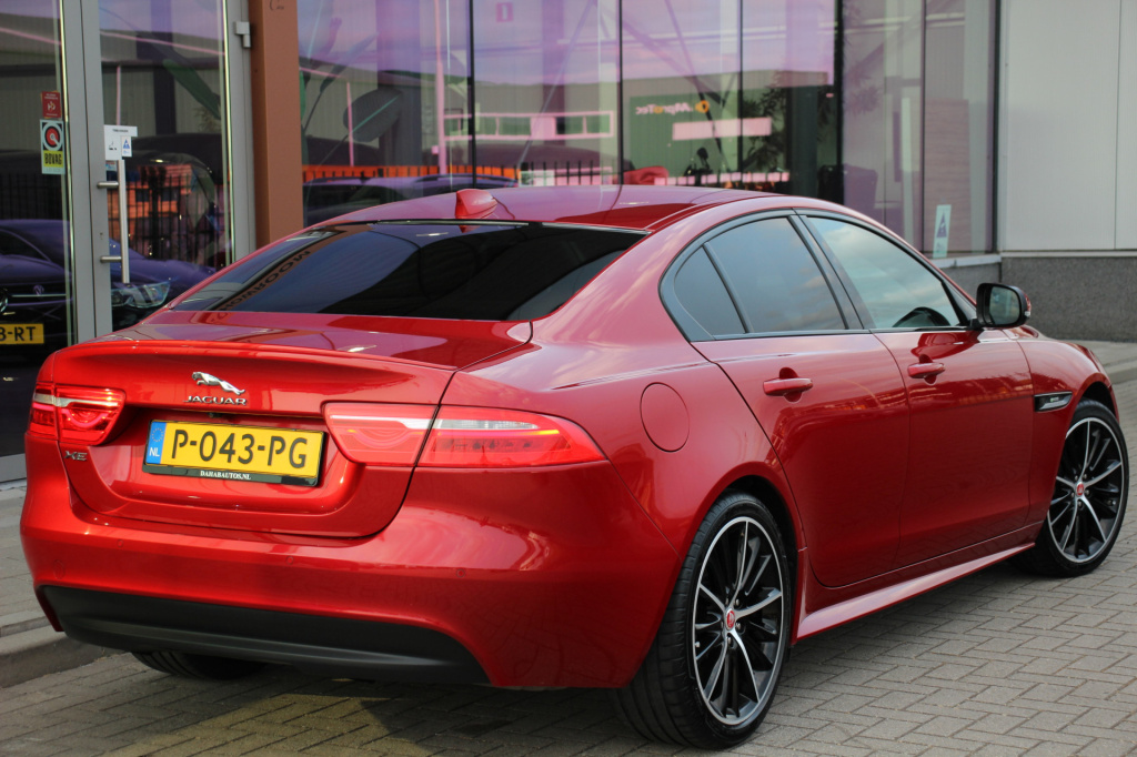 Jaguar Xe