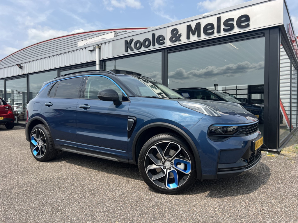 Lynk & Co 01