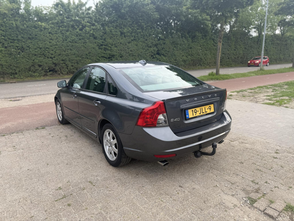 Volvo S40