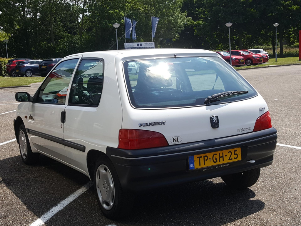 Peugeot 106