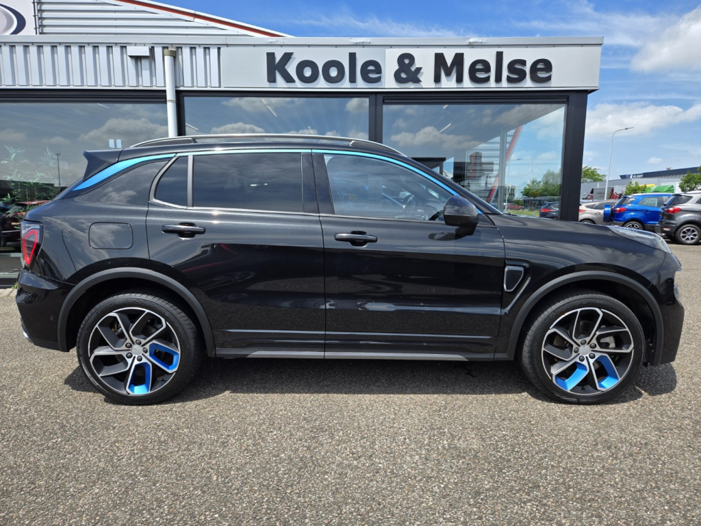 Lynk & Co 01