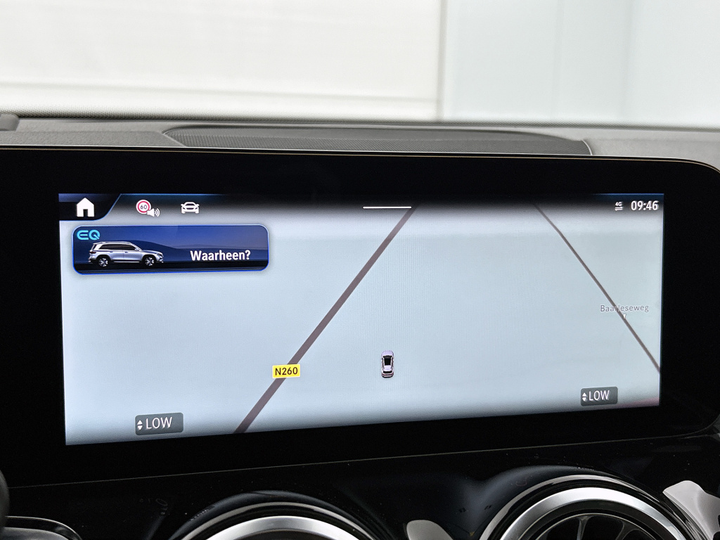 Mercedes-Benz Eqb