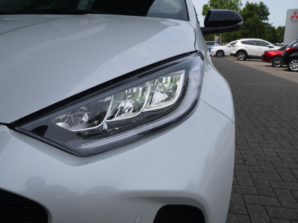 Mazda 2 Hybrid