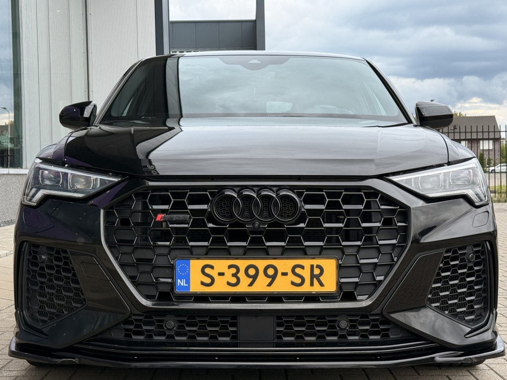 Audi Rsq3