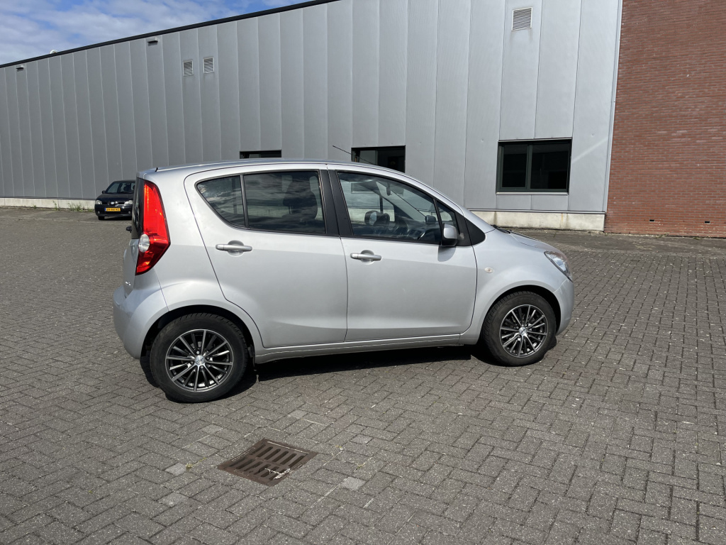 Opel Agila