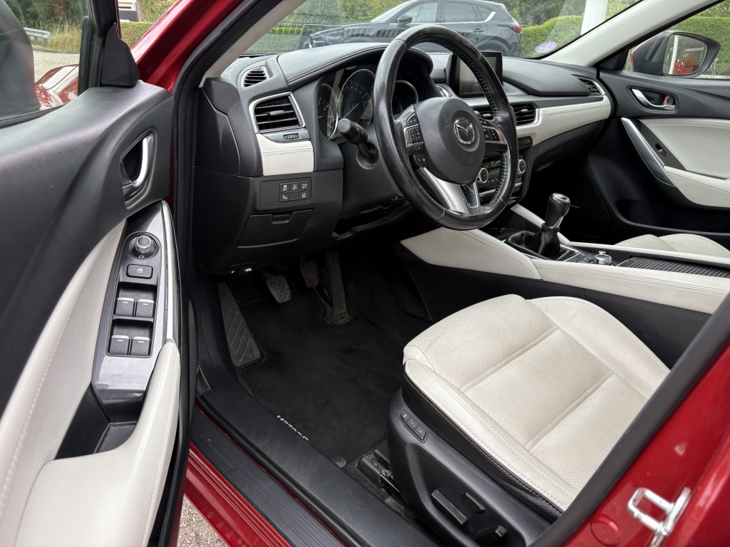Mazda 6