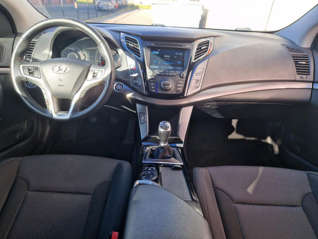 Hyundai I40