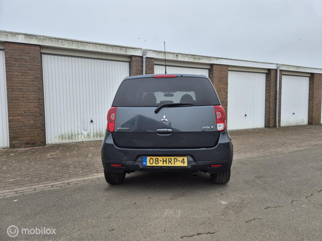 Mitsubishi Colt