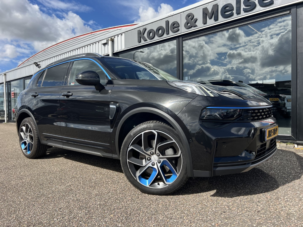 Lynk & Co 01