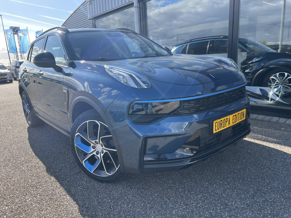 Lynk & Co 01