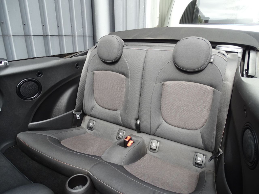 Mini Cooper Cabrio