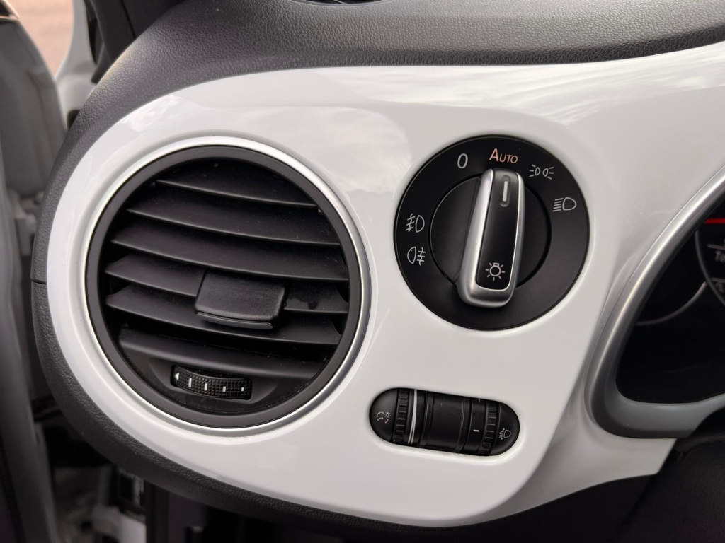 Volkswagen New Beetle