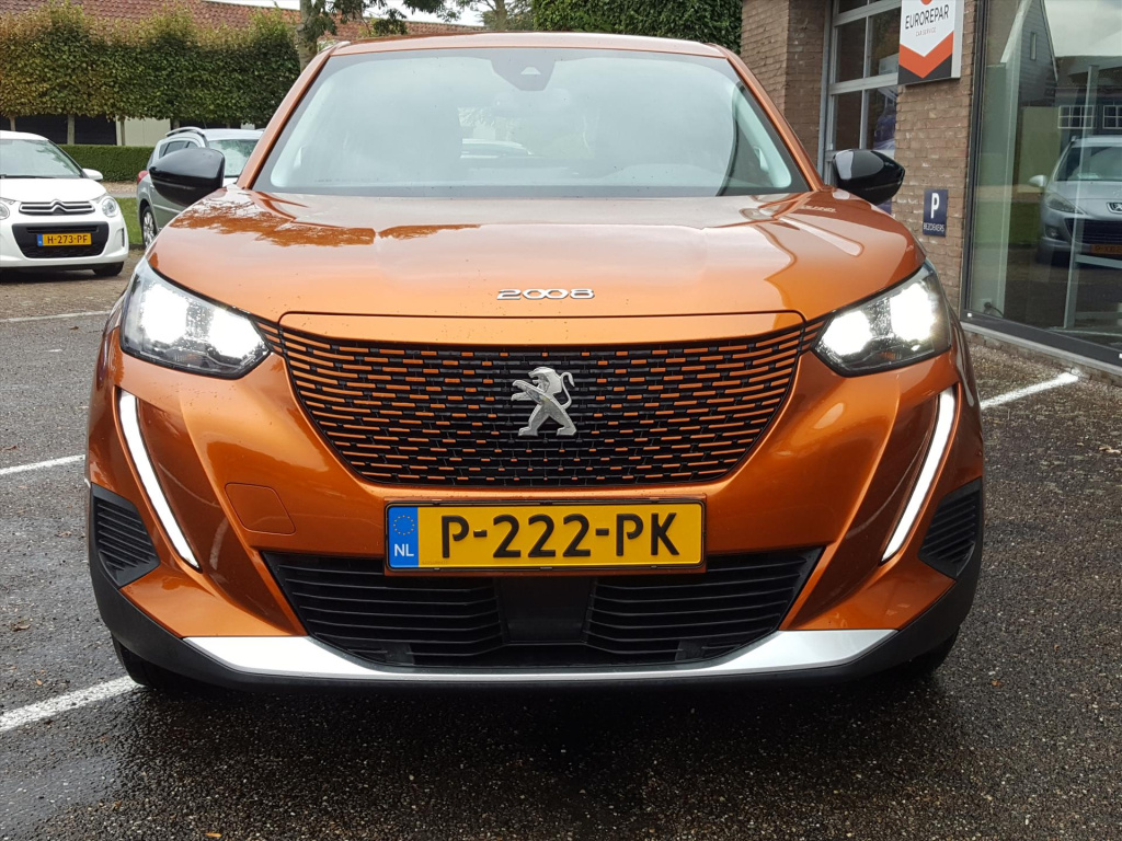 Peugeot E-2008