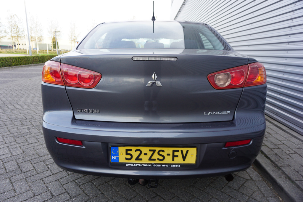 Mitsubishi Lancer