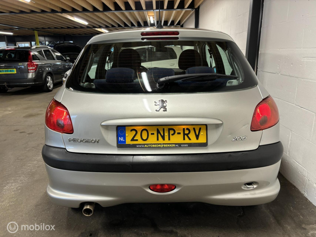 Peugeot 206
