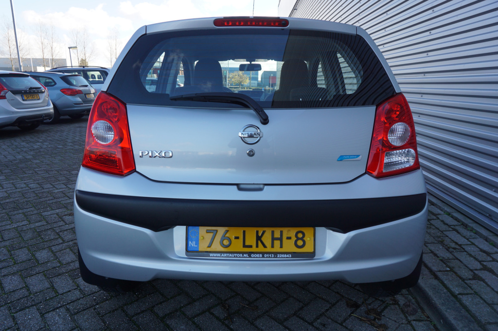 Nissan Pixo
