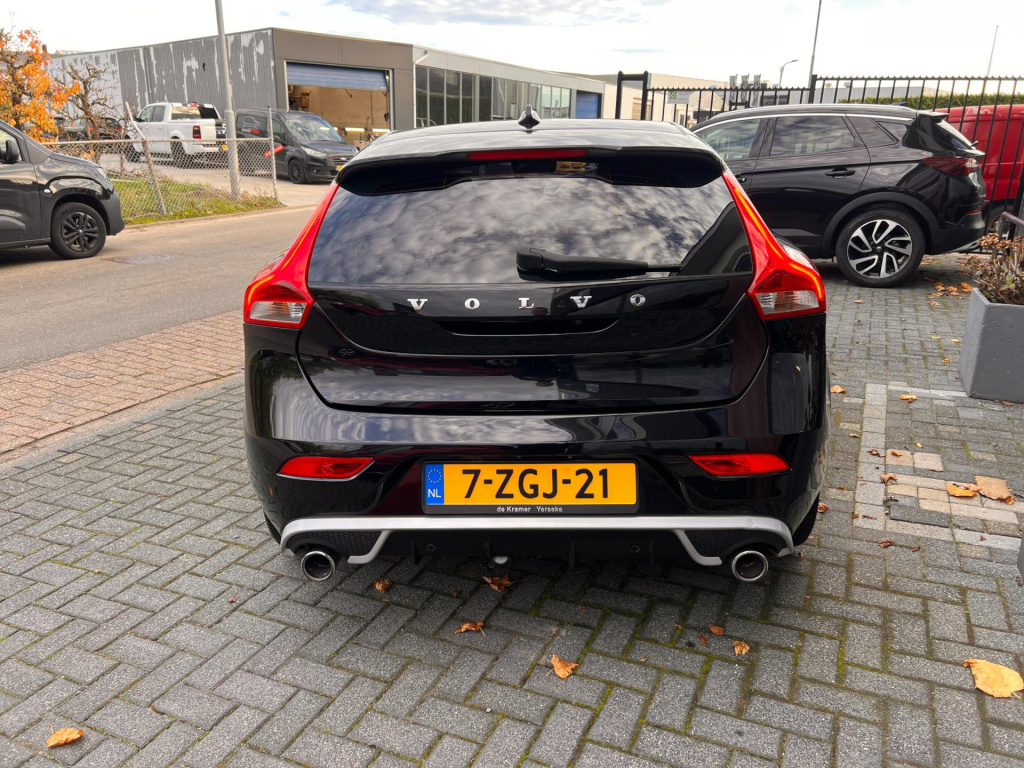 Volvo V40
