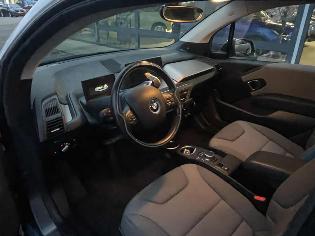 BMW I3