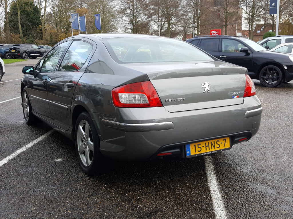 Peugeot 407
