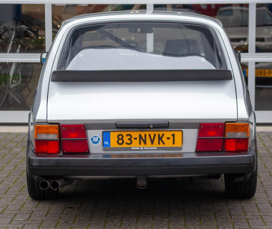 Saab 900