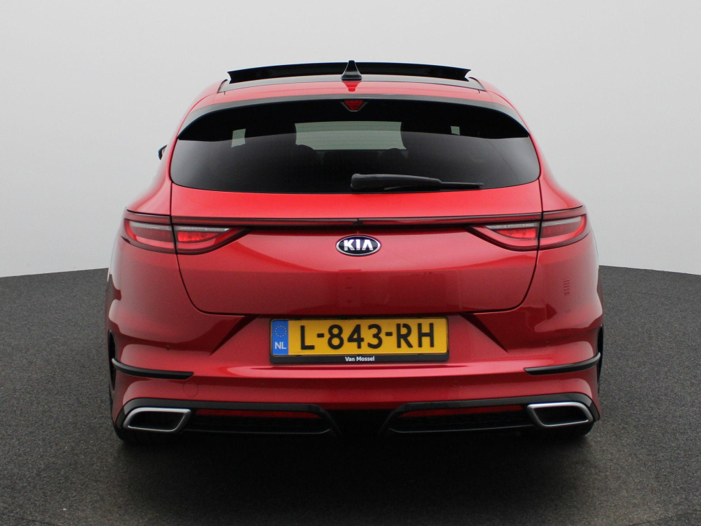 Kia Proceed