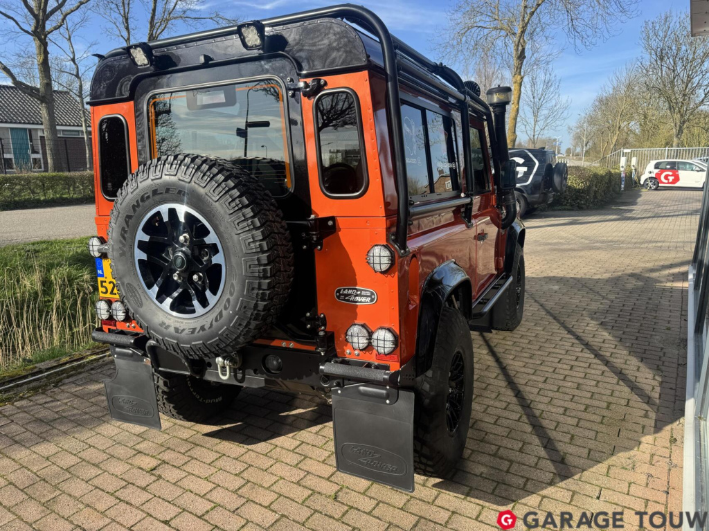 Land Rover Defender