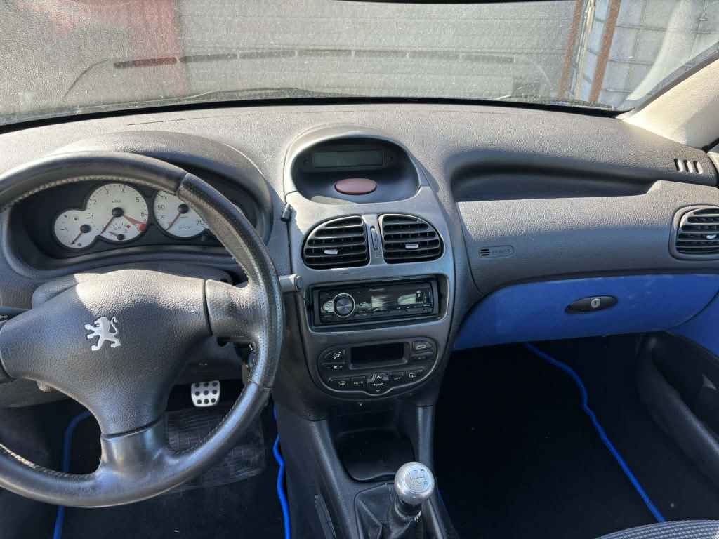 Peugeot 206