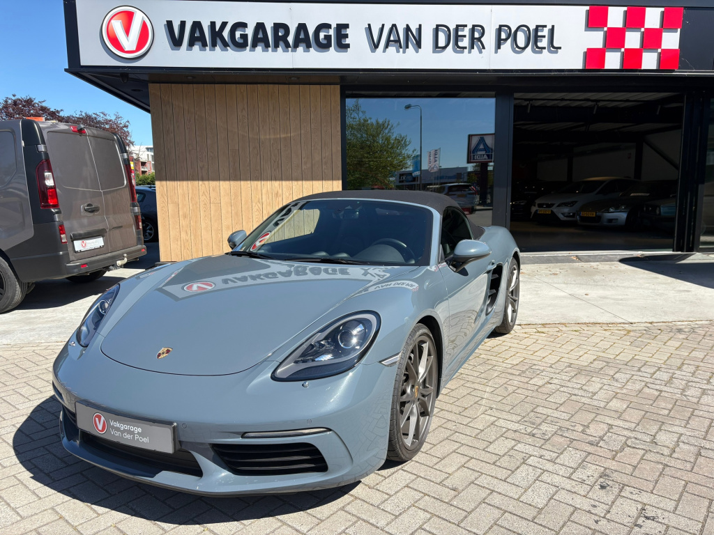 Porsche 718