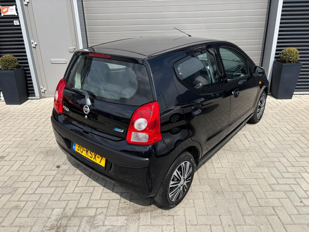 Nissan Pixo