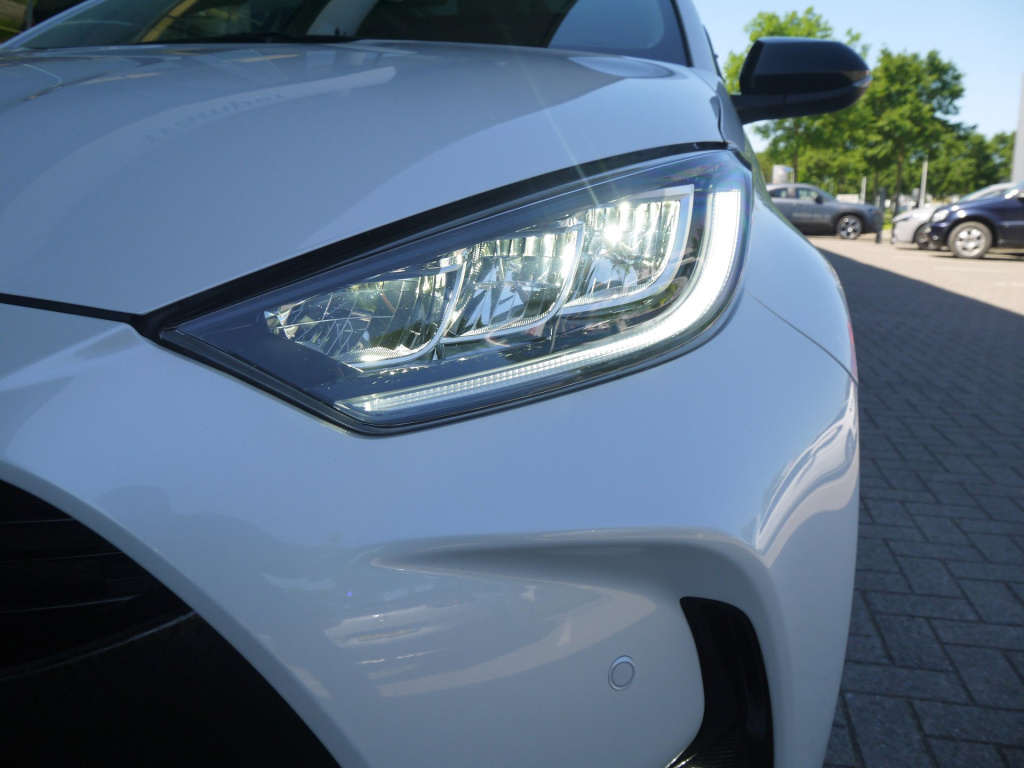 Mazda 2 Hybrid