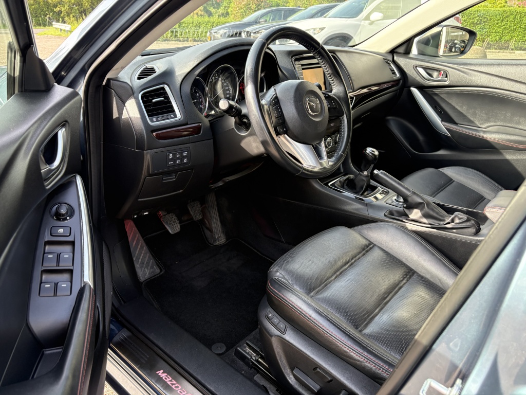 Mazda 6