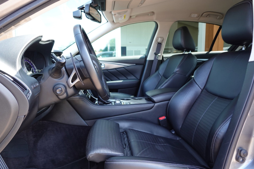 Infiniti Q50